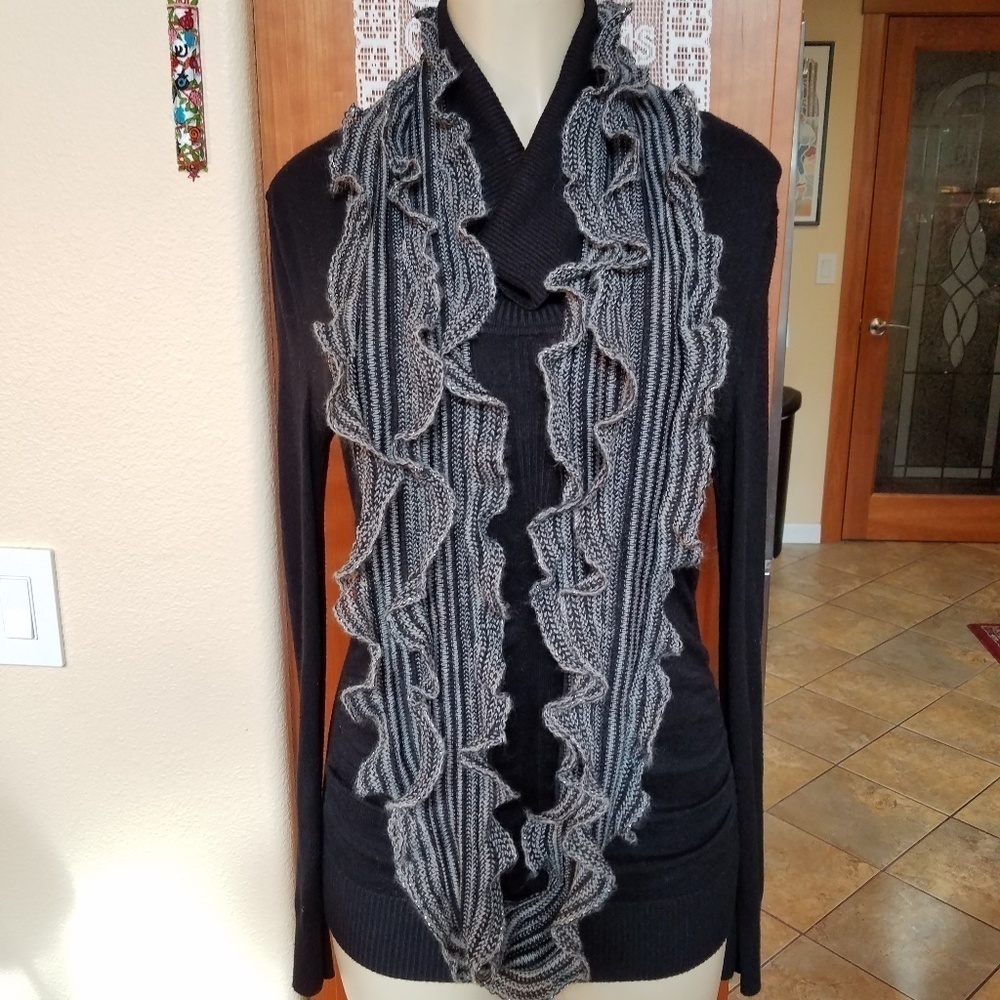 BLACK & Beige Ruffly Infinity Scarf